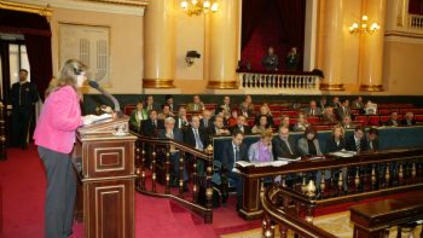Loroño exige un Plan Integral de Actuación para atender a los menores inmigrantes no acompañados que llegan al Estado español