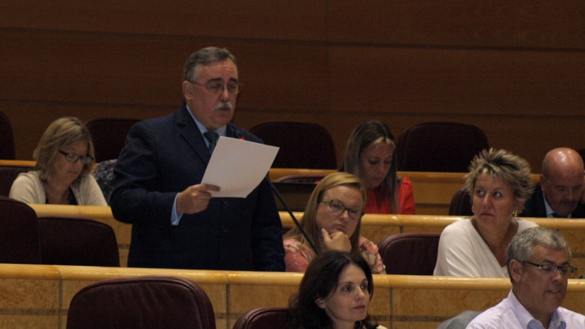 El senador Cazalis solicita a la Ministra de Sanidad que intensifique su acción en África contra el Ébola y que integre a los inmigrantes sin documentación en el Sistema de Salud