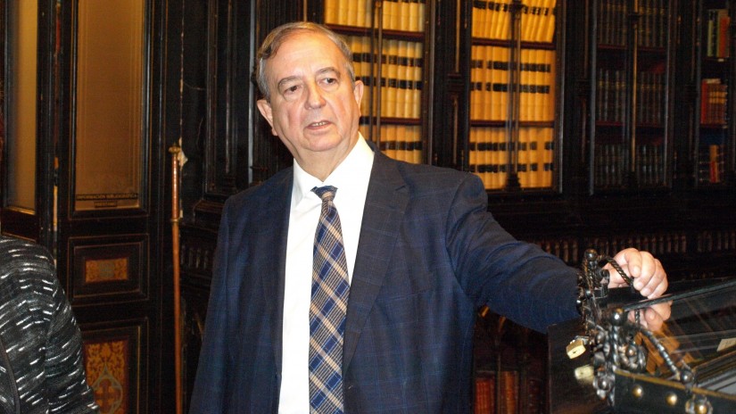 Anasagasti insta al Gobierno a facilitar el acceso a los archivos históricos