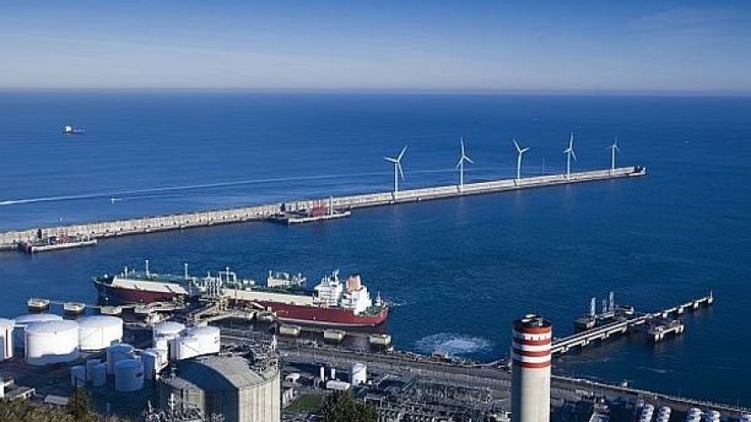 El Gobierno asume el informe de una ponencia realizada a propuesta del PNV sobre uso de gas natural en buques