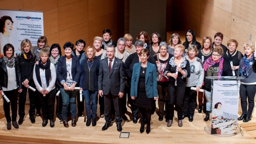 EAJ-PNV exige que la nueva Ley de Pesca Marítima no se convierta también en papel mojado en el tema de la equiparación de la mujer en el sector pesquero