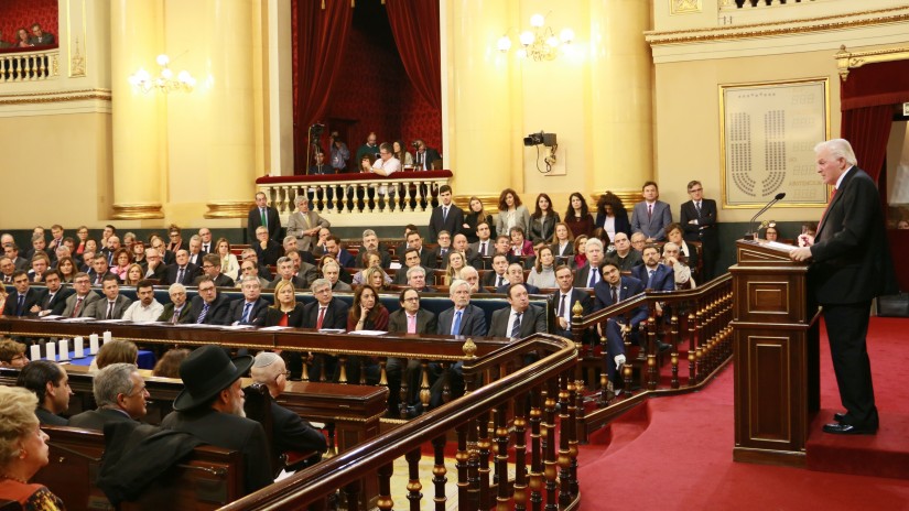 Los senadores de EAJ-PNV, en el acto oficial en memoria del Holocausto