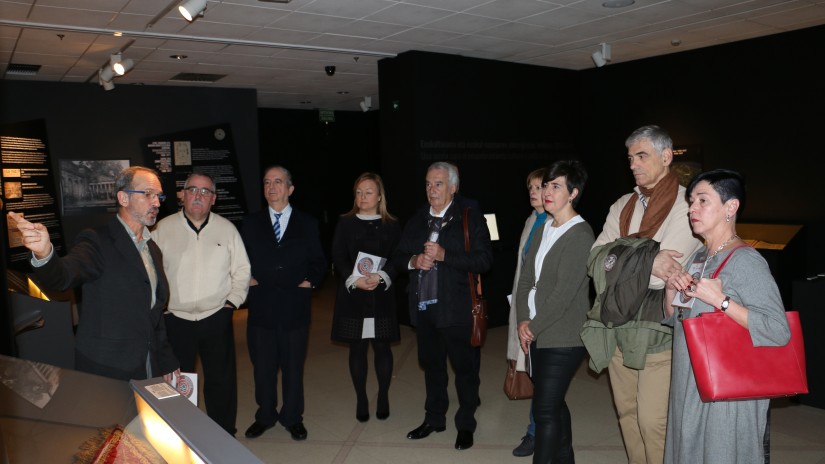 Senadores y diputados de EAJ-PNV, en la exposición ‘Askatasun eguzkia. Sabino Arana 1865-1903‘