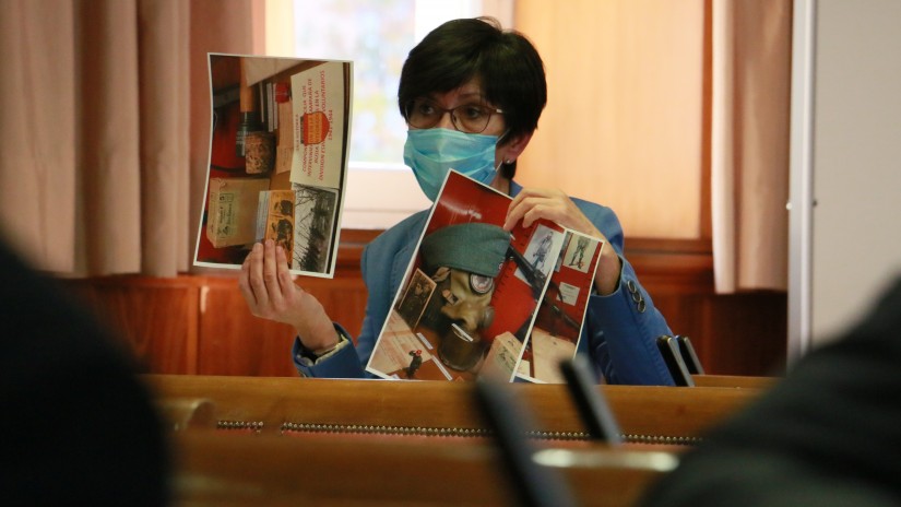 Estefanía Beltrán de Heredia exige al ministro Bolaños la retirada de una exposición de la División Azul en el cuartel de Loiola, en Donostia