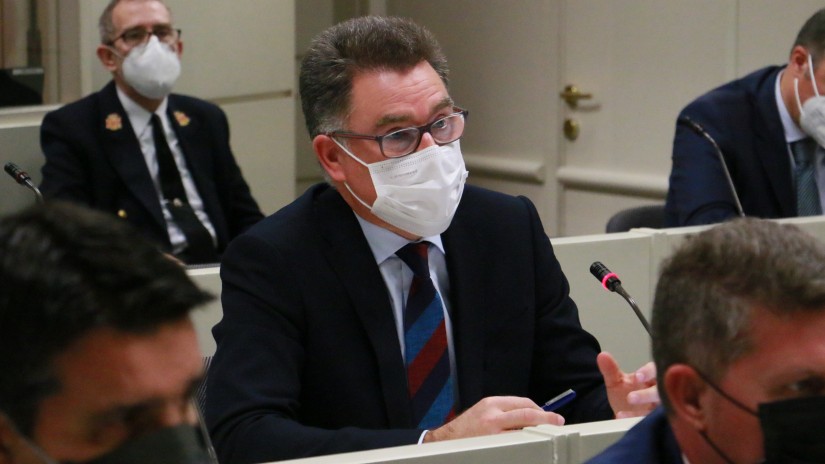 Imanol Landa reclama “zonas de seguridad” junto a clínicas de interrupción voluntaria del embarazo para garantizar la intimidad de las mujeres y su protección frente al acoso