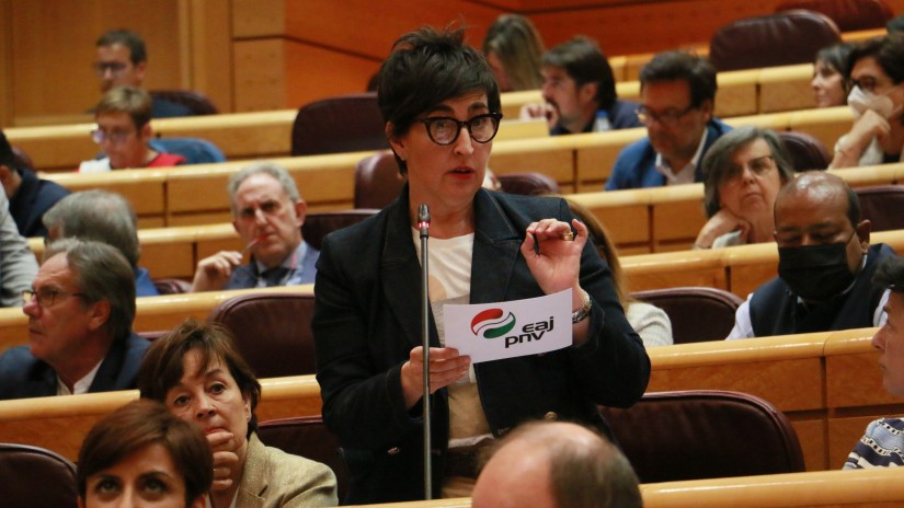 María Dolores Etxano solicita al Gobierno español que agilice la tramitación de la Ley Trans estatal