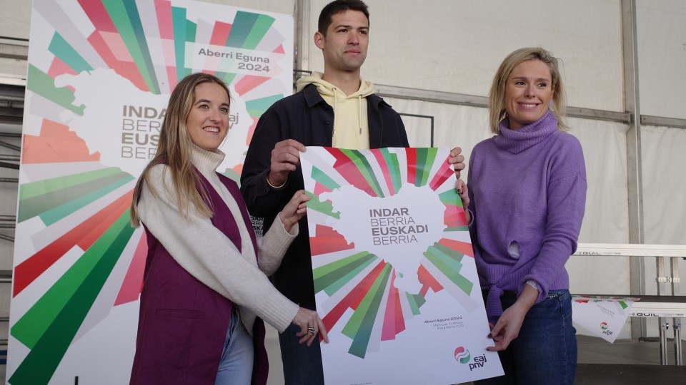 Presentación Aberri Eguna 2024 - Beatriz Berlanga, Joseba Diez Antxustegi, Mireia Zarate