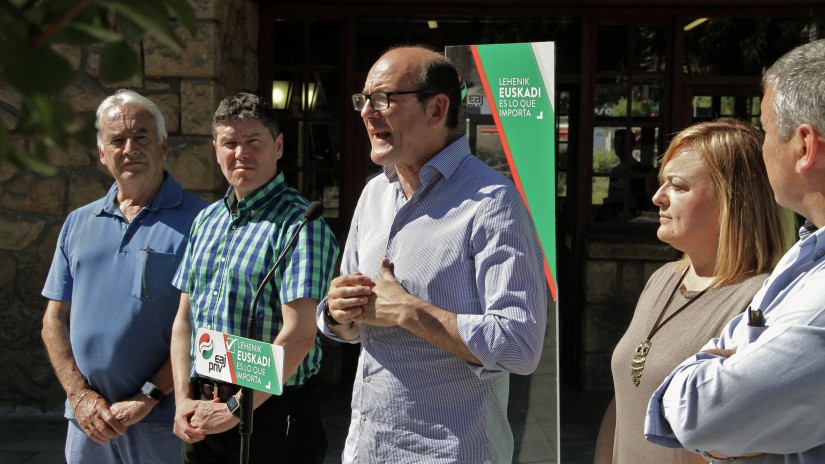 EAJ-PNV pide la transferencia para el Gobierno Vasco de los trenes de cercanías EAJ-PNV pide la transferencia para el Gobierno Vasco de los trenes de cercanías